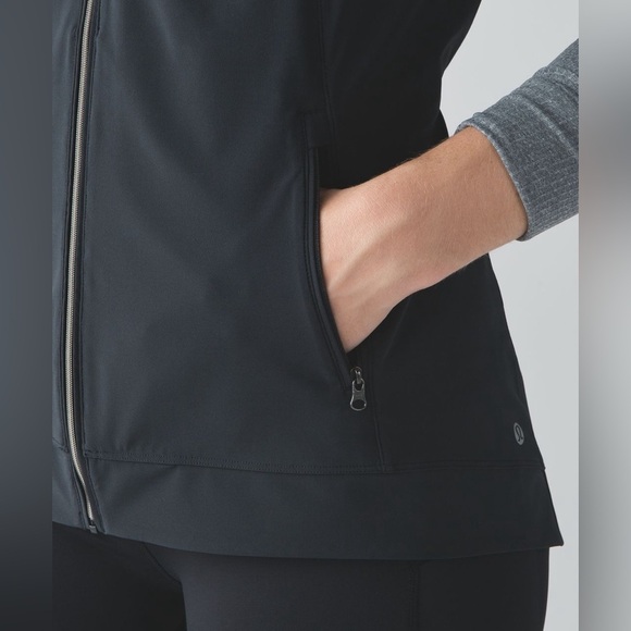 Lululemon Go The Distance Vest Black size 2 - Picture 6 of 16